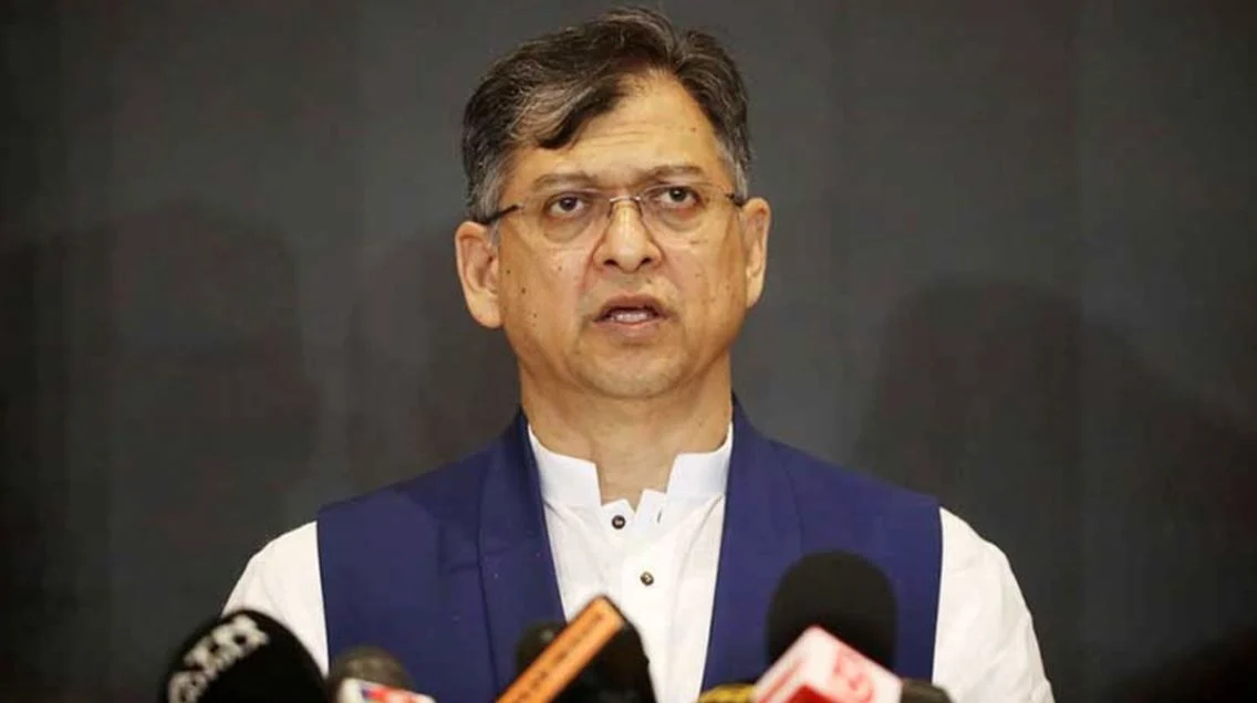 প্রধান উপদেষ্টাকে প্রতিরক্ষাবাহিনীর সঙ্গে ‘সুসম্পর্ক’ রাখার পরামর্শ বিএনপির সালাউদ্দিনের
