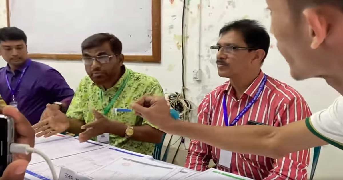 রাবি ভোটে বিশৃঙ্খলা: আগে থেকে স্বাক্ষরিত ১৫০ ব্যালট উদ্ধার