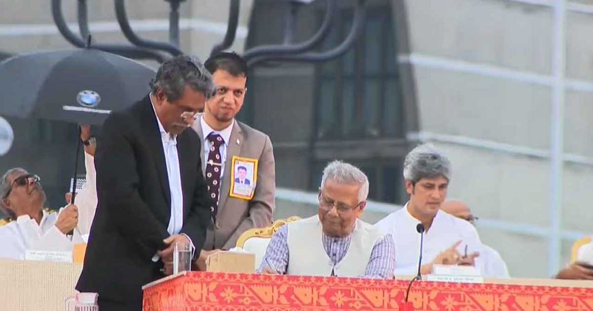 জুলাই সনদে স্বাক্ষর করলেন প্রধান উপদেষ্টা ও রাজনৈতিক নেতারা