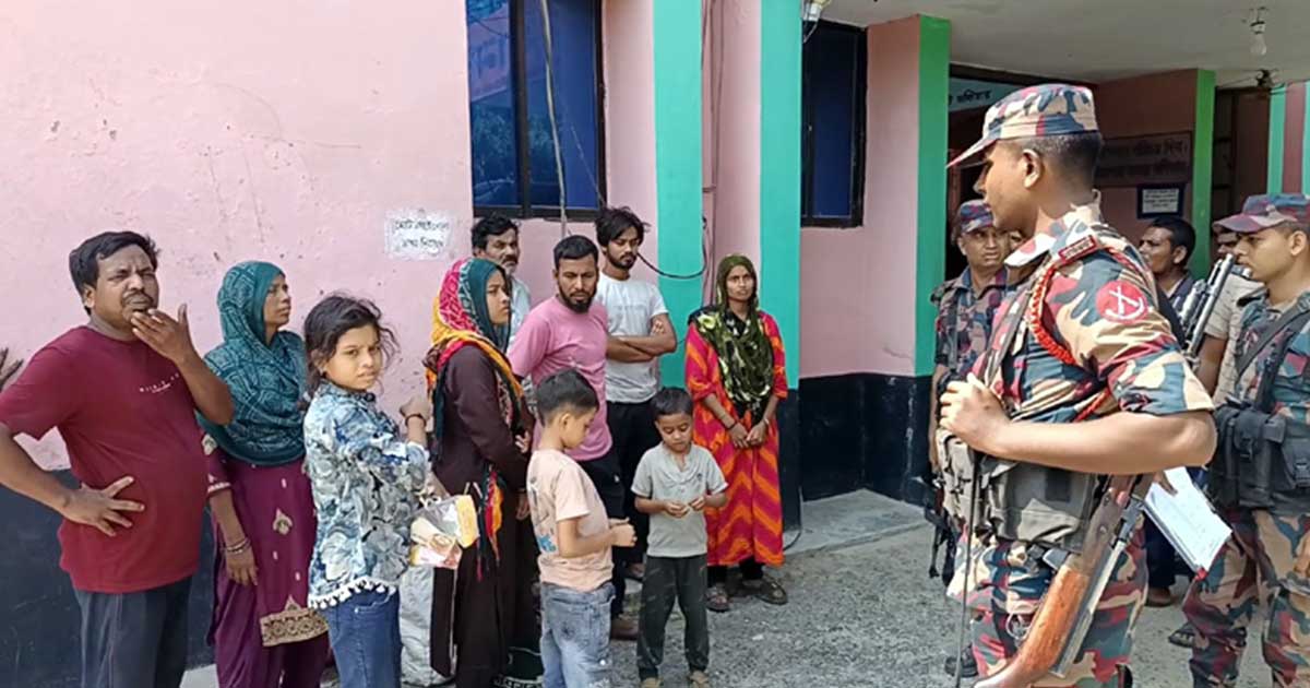 পতাকা বৈঠকের মাধ্যমে গাংনী সীমান্তে ১৪ বাংলাদেশিকে ফেরত