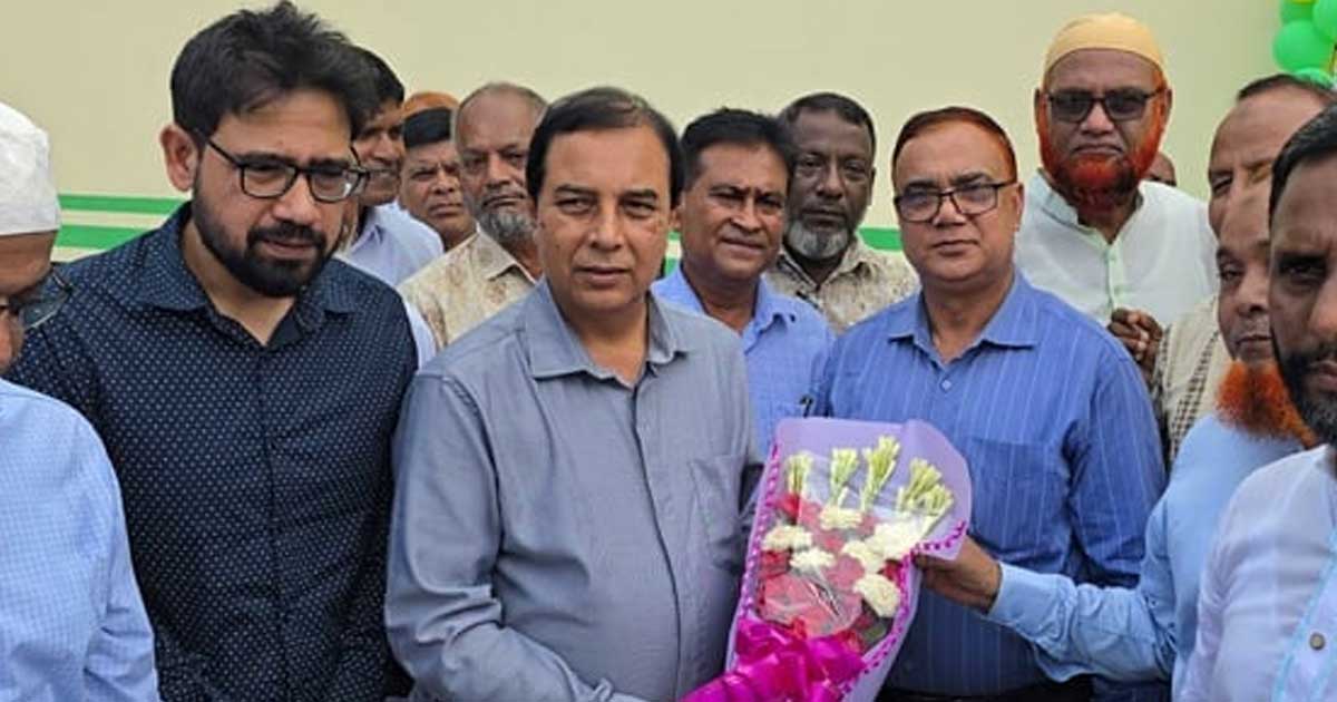 দেশে “সারের কোনো সংকট নেই :বিএডিসি চেয়ারম্যান