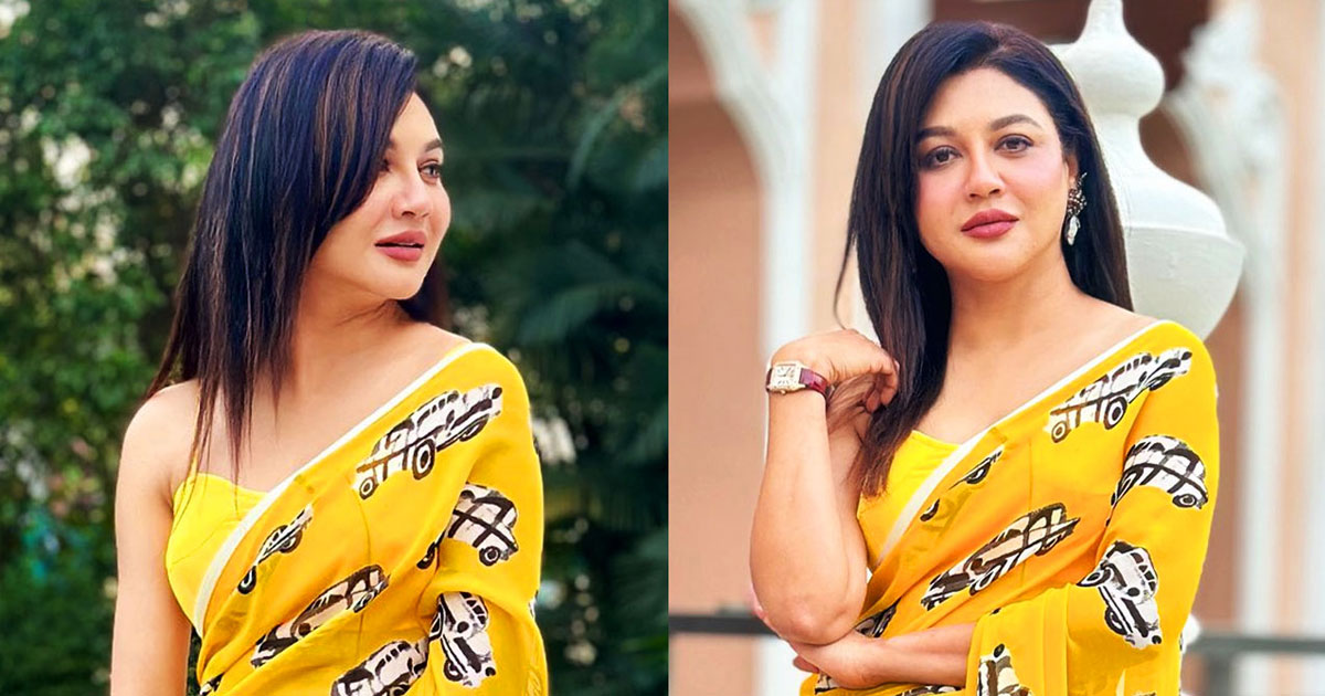 হলুদে নজর কাড়া জয়া