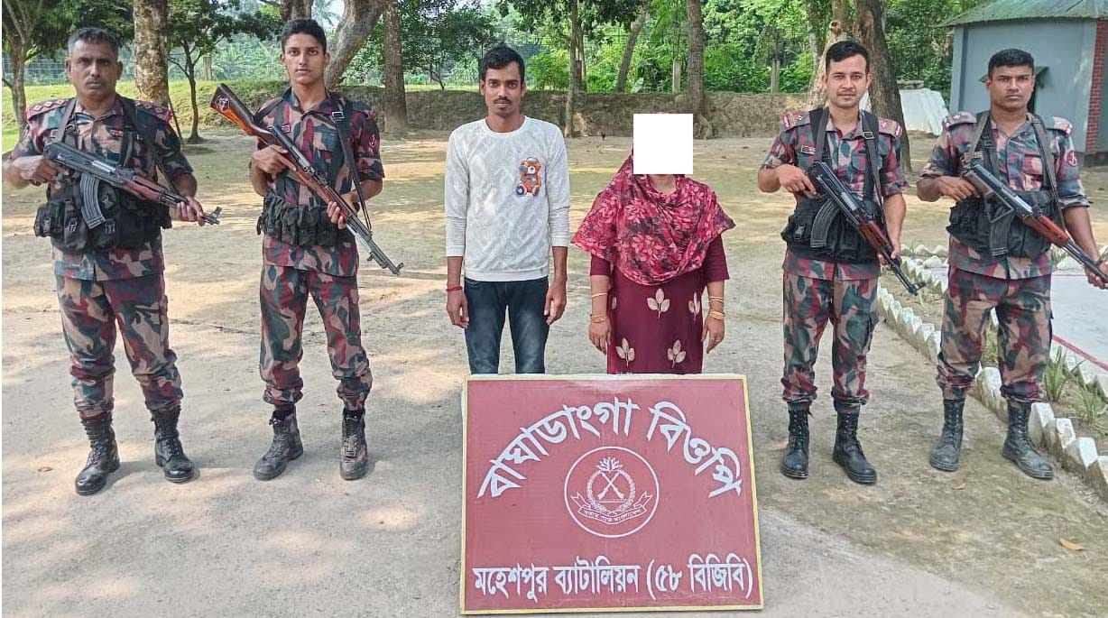 ঝিনাইদহ সীমান্তে নারী শিশু সহ ৭ জন আটক