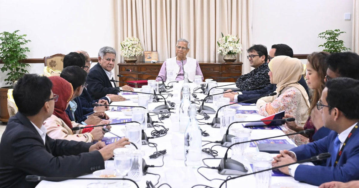 দায়িত্ব নেওয়ার পর আমার প্রথম দৃষ্টি ছিল শ্রম অধিকারে : প্রধান উপদেষ্টা