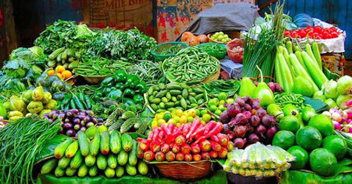 রাজধানীর বাজারে সবজির দাম কমে ৫০–৮০ টাকা