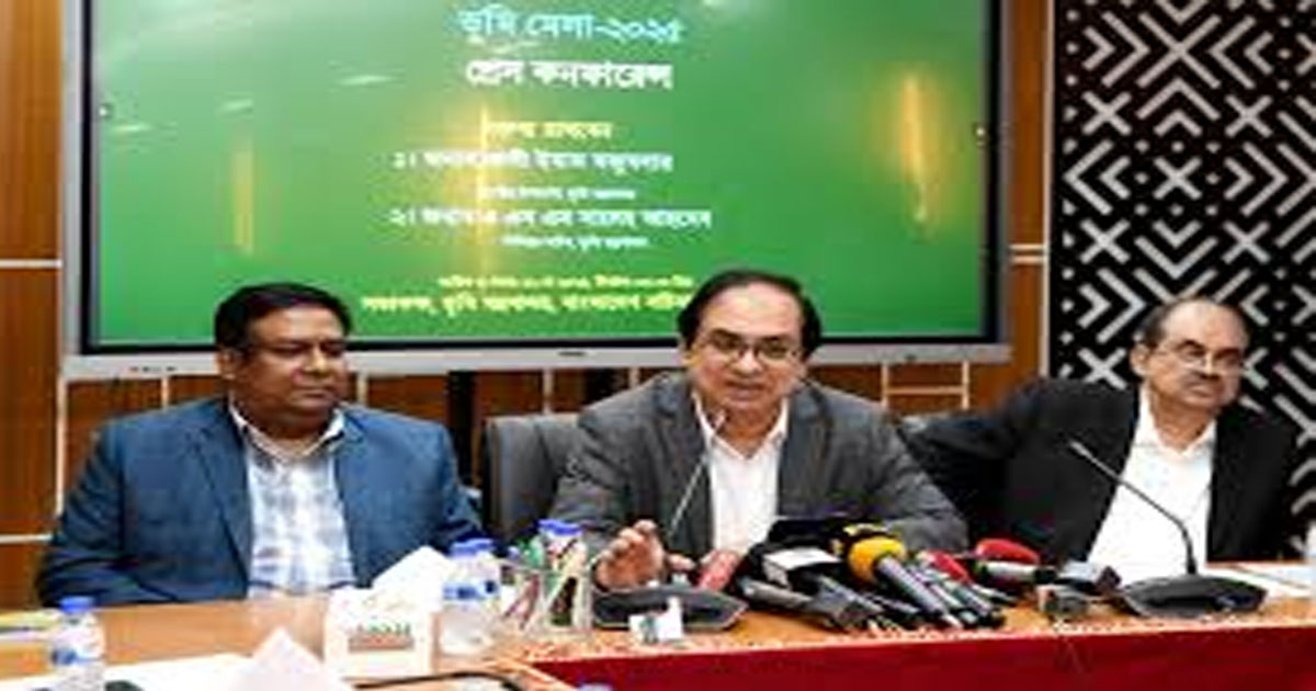 প্রতিদিন আমার নামে হাজারো মামলা হয়: ভূমি সচিব