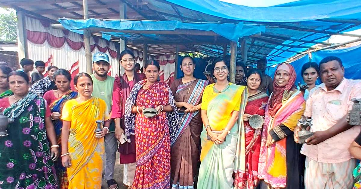 ঠাকুরগাঁওয়ে নারী উদ্যোক্তাদের জাগরণের প্রতীক ডিসি ইশরাত ফারজানা