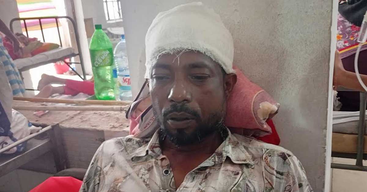 কালিয়ায় জমি দখলকে কেন্দ্র করে যুবককে কুপিয়ে জখম