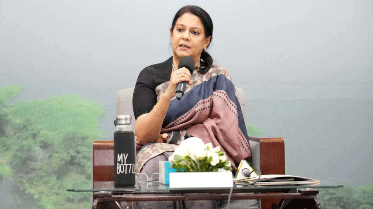 চলনবিলের জীববৈচিত্র্য রক্ষার উদ্যোগ নিতে হবে : পানিসম্পদ উপদেষ্টা
