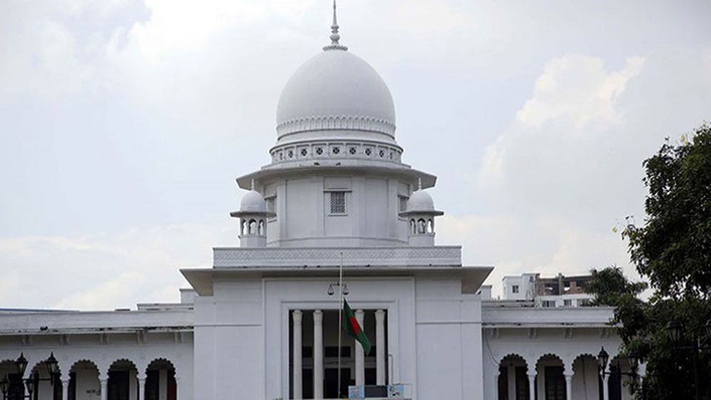 সারাদেশে অবৈধ বালু উত্তোলনকারীদের তালিকা তৈরির নির্দেশ হাইকোর্টের