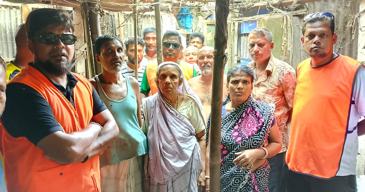 চাঁদপুরে নতুন ঘর পাচ্ছেন নব্বই বছর বয়সী অসহায় পুতুল