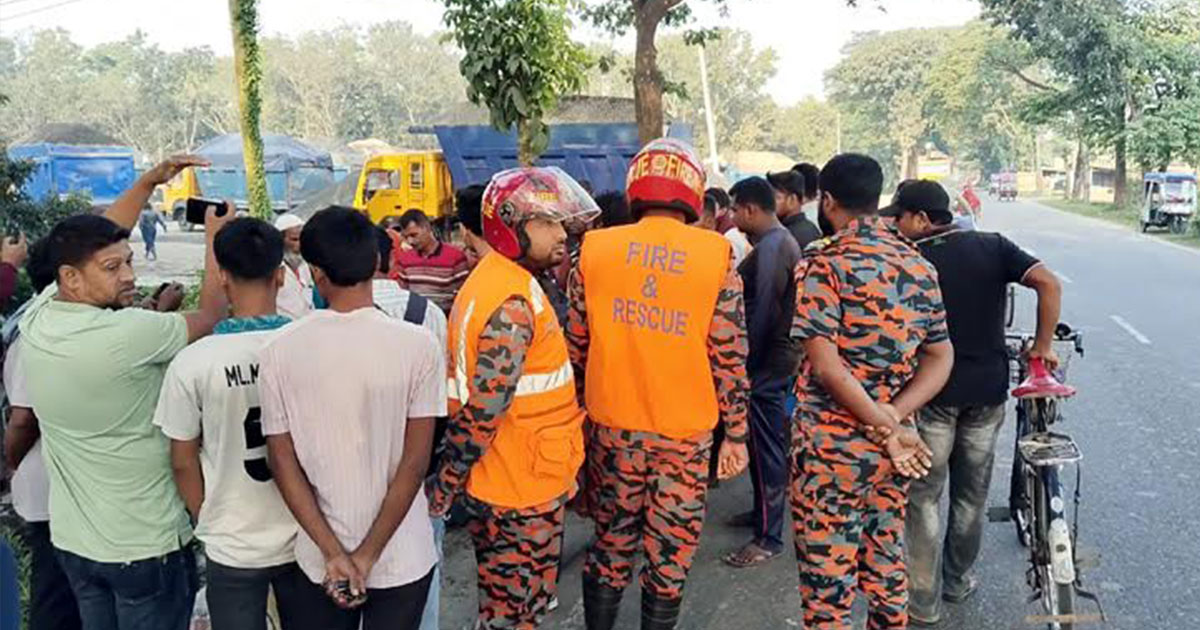 মেহেরপুরে বাসের ধাক্কায় পথচারী নিহত