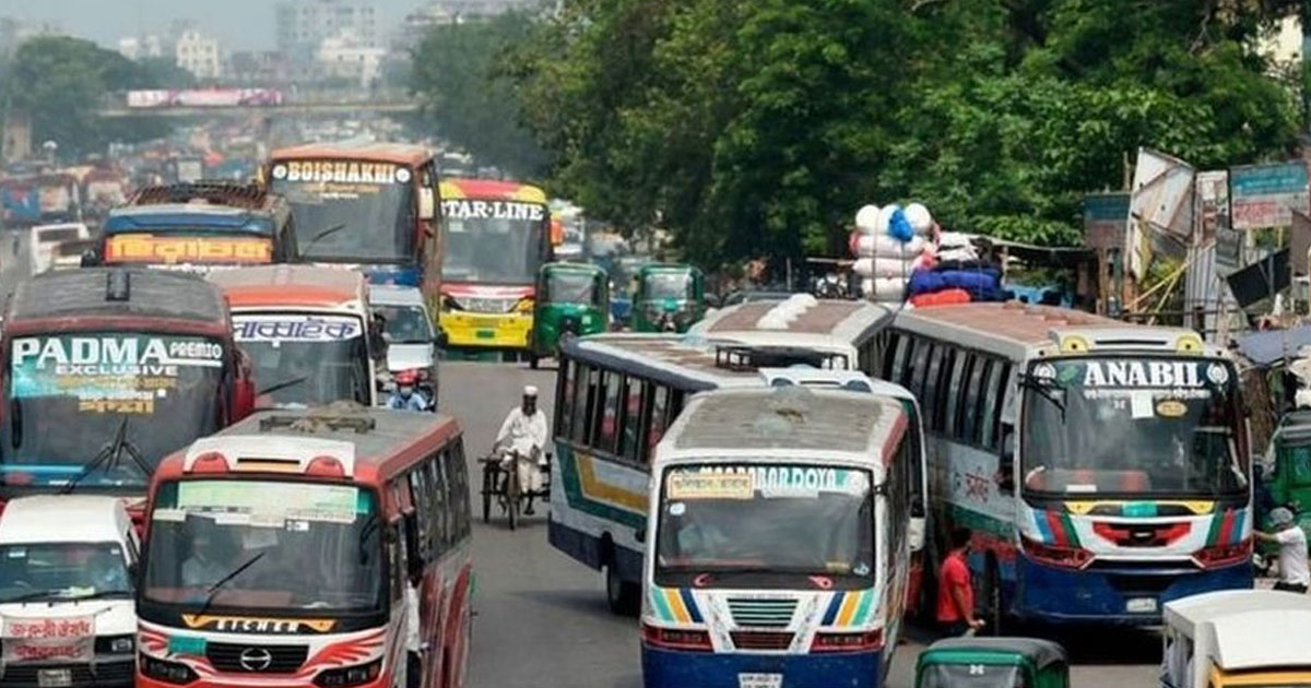 বরিশালে শিক্ষার্থী–শ্রমিক সংঘর্ষের জেরে বাস চলাচল বন্ধ, ভোগান্তিতে যাত্রীরা