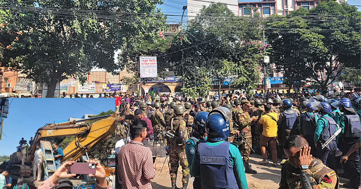 ধানমন্ডি ৩২ নম্বরে এক্সকাভেটর ঢোকানোর চেষ্টা, আইনশৃঙ্খলা বাহিনীর লাঠিচার্জ