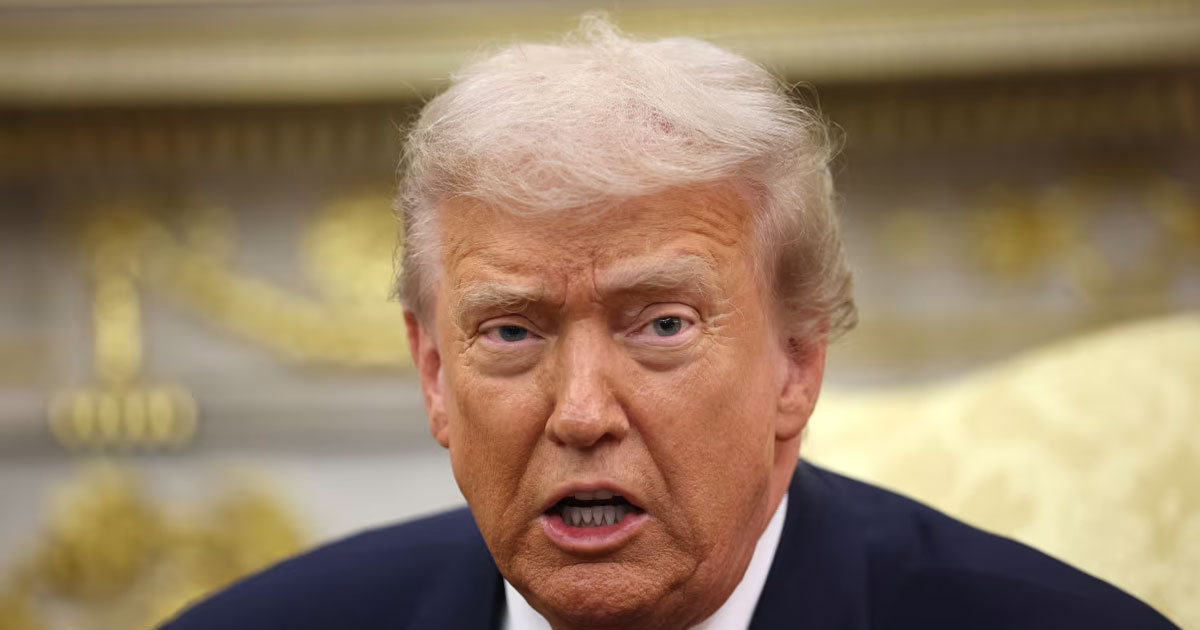 এপস্টিন ফাইল ইস্যুতে  রাজনৈতিকভাবে আরও চাপে ট্রাম্প