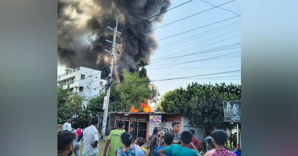 গাজীপুরে কেমিক্যাল কারখানায় আগুন নিয়ন্ত্রণে