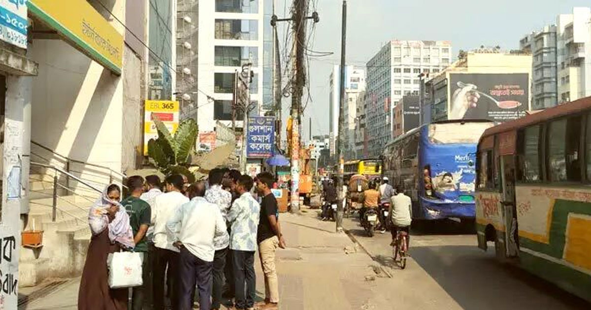 ঢাকায়  অনেক ভবন ধস ও হেলে পড়ার খবর পাচ্ছে ফায়ার সার্ভিস