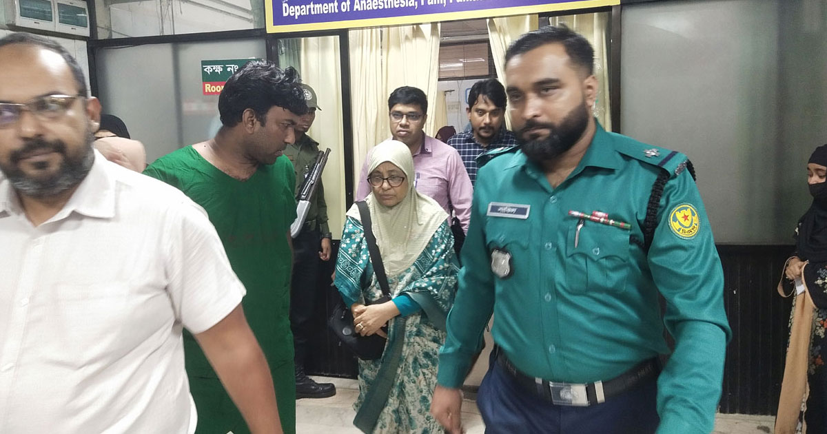 হতাহত বেশি ‘প্যানিকের কারণে’ : স্বাস্থ্য উপদেষ্টা