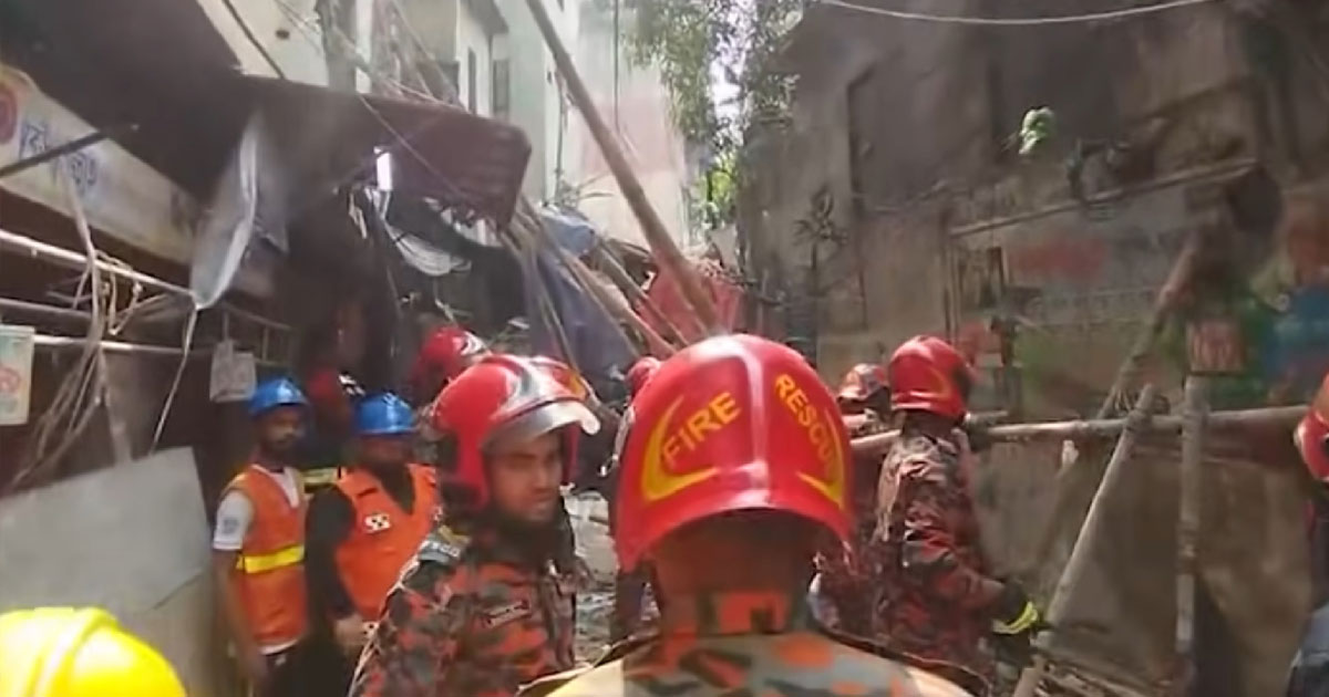 ভূমিকম্পে নিহতের সংখ্যা বেড়ে অন্তত ১০