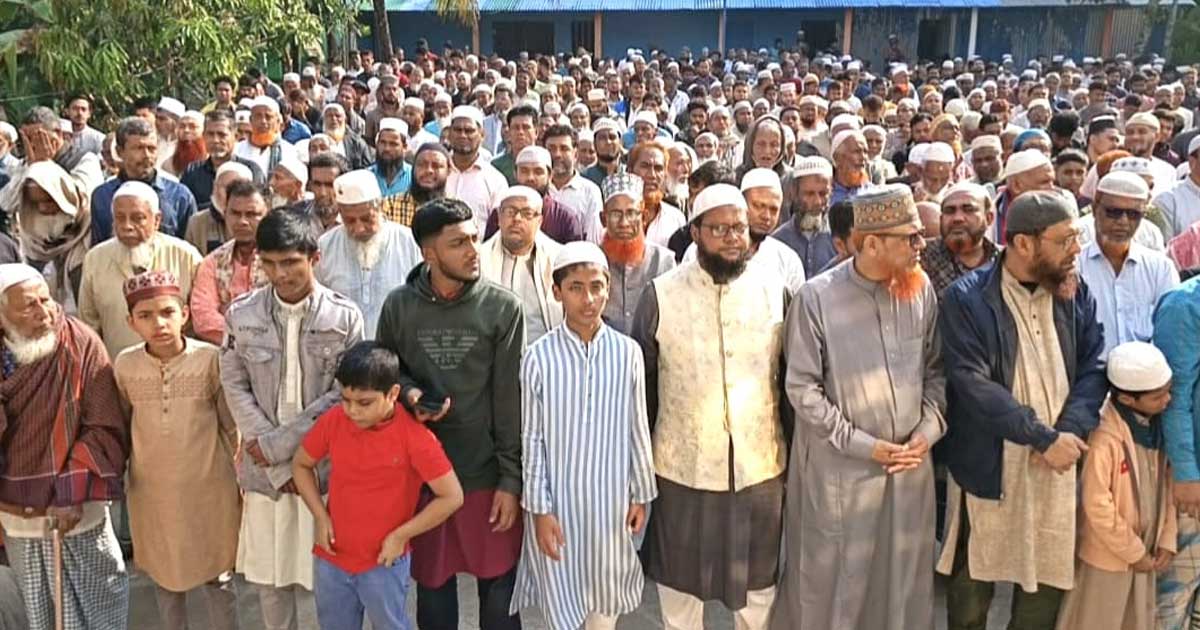 ভূমিকম্পে নিহত বাবা-ছেলের দাফন সম্পন্ন লক্ষ্মীপুরে