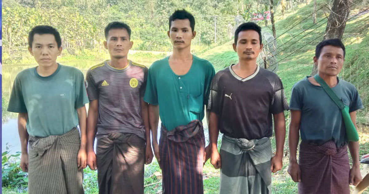 নাইক্ষ্যংছড়ির সীমান্তে মিয়ানমারের সামরিক বাহিনীর ৫ সদস্য আটক