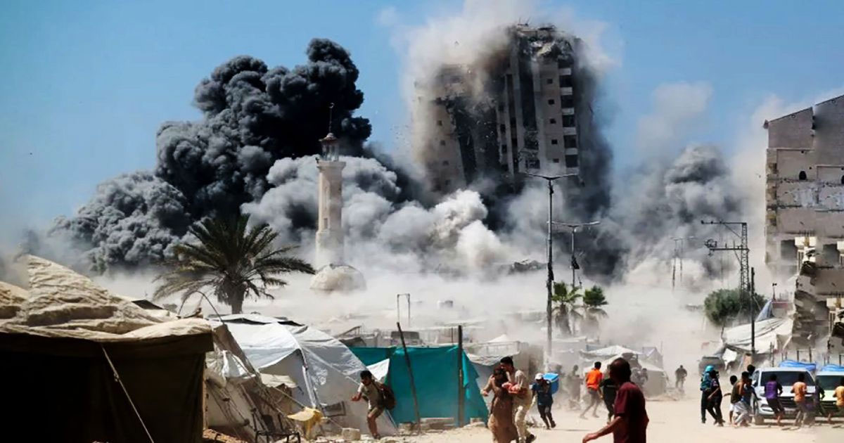 গাজায় ইসরাইলি হামলায় দুই বছরে নিহতের সংখ্যা লাখ ছাড়াল