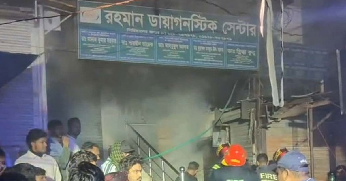 সাভারে বহুতল ভবনের আন্ডারগ্রাউন্ডে আগুন, বড় ক্ষতি এড়ানো গেল