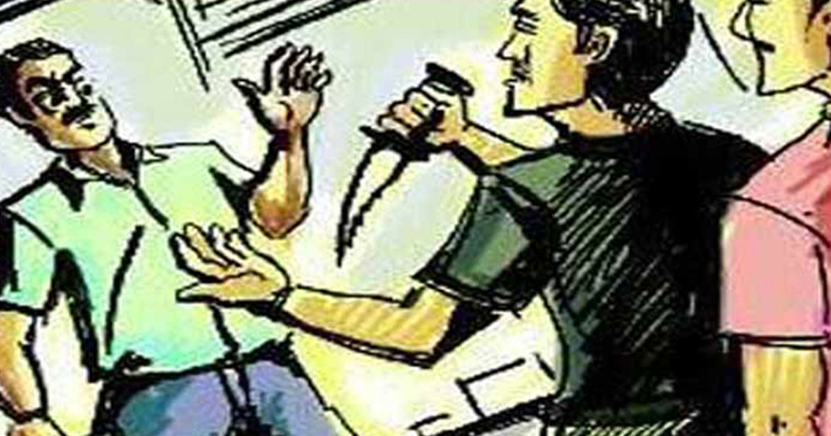 কাওরান বাজারে ৩৩ হাজার টাকা-মোবাইল ছিনিয়ে নিলো দুর্বৃত্তরা