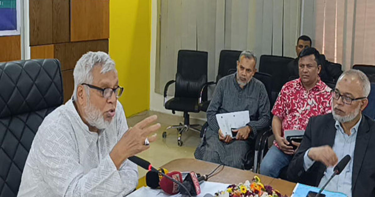 চাপ কমাতে রেল ও নৌপথ ব্যবহার বাড়ানোর পরামর্শ উপদেষ্টার