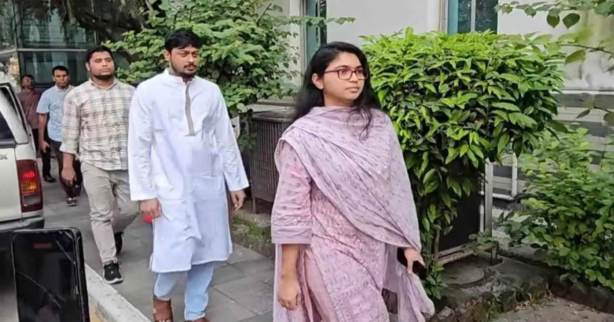 খালেদা জিয়ার শারীরিক অবস্থার খোঁজ নিতে হাসপাতালে গেলেন এনসিপি নেতারা