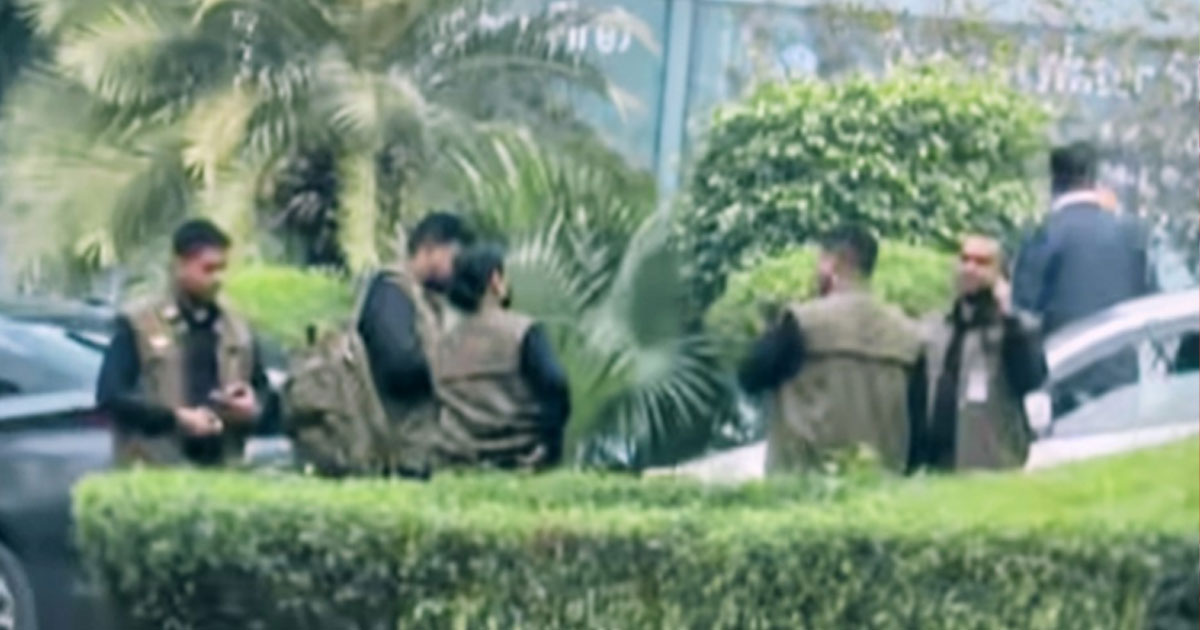 খালেদা জিয়া এসএসএফের বিশেষ নিরাপত্তায়
