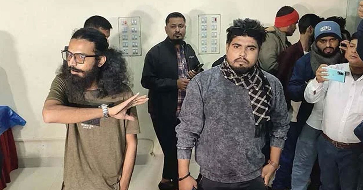 সাংবাদিকদের তালাবদ্ধ করার হুমকি: যুবশক্তির দুই নেতাকে সাময়িক অব্যাহতি