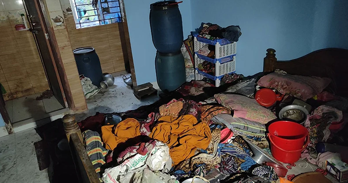 গ্যাস লিকেজ এবং ফোনের চার্জার বিস্ফোরণ, দগ্ধ একই পরিবারের ৪