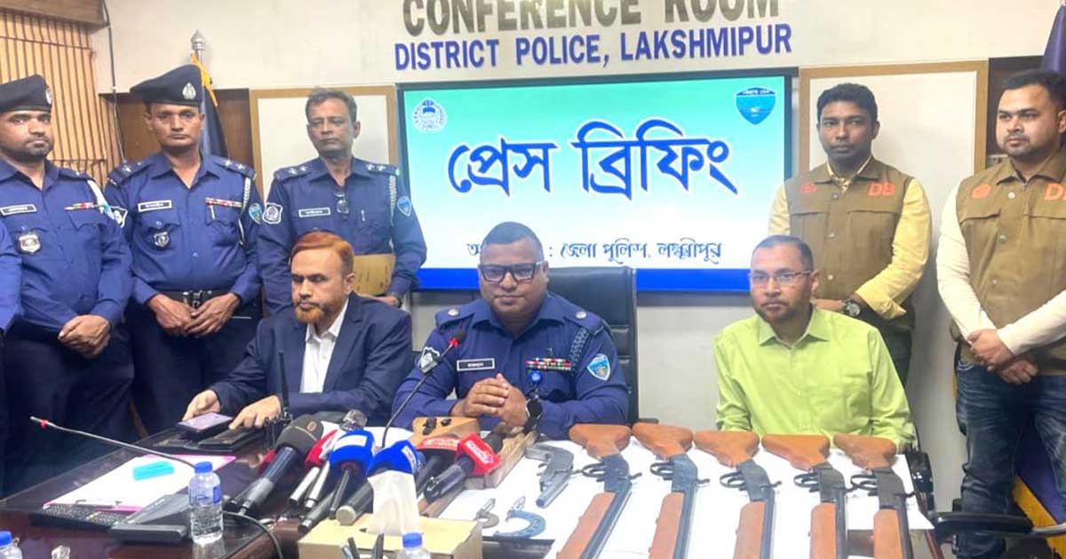 লক্ষ্মীপুরে কবরস্থান থেকে আগ্নেয়াস্ত্র উদ্ধার
