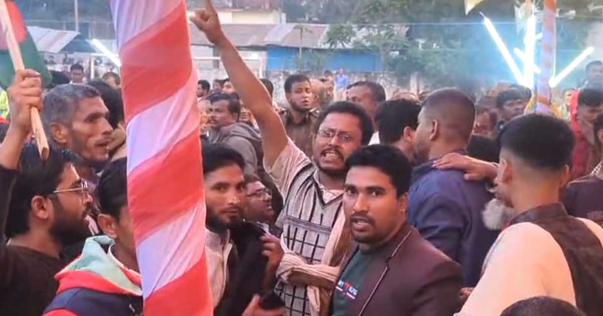রামগতিতে জেএসডির নির্বাচনি জনসভায় যাওয়ার পথে হামলা: গুলিবিদ্ধ ২, আহত অন্তত ১৫