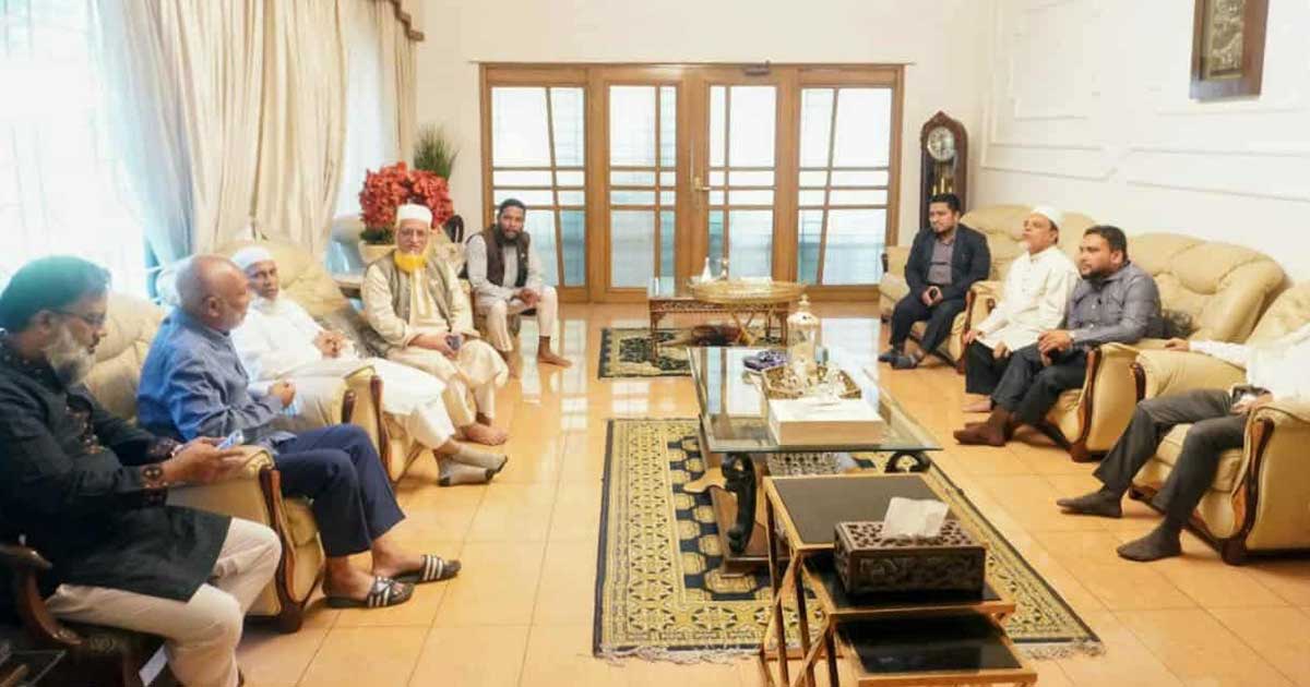 চট্টগ্রাম বিএনপির এরশাদ উল্লাহকে দেখতে গেলেন জামায়াত নেতা