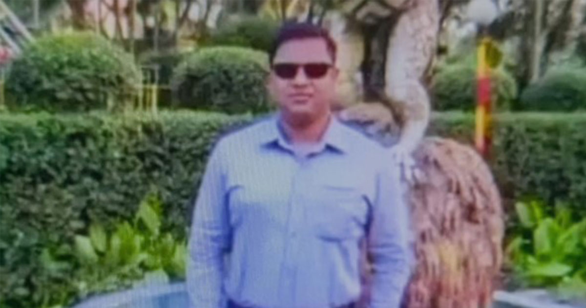 পুলিশের কামড়ে যুবক হাসপাতালে