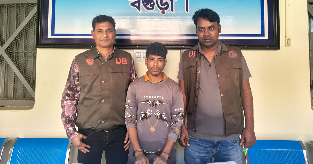 আদালত চত্বর থেকে পলাতক আসামি ১৭ ঘণ্টা পর গ্রেপ্তার