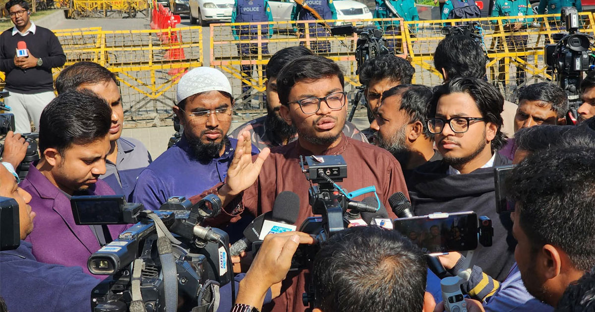 হাদির ওপর হামলা: স্বরাষ্ট্র উপদেষ্টার পদত্যাগ দাবি