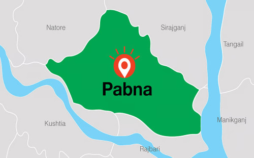 পাবনায় বিএনপি নেতার বাড়িতে হামলা, ককটেল বিস্ফোরণ