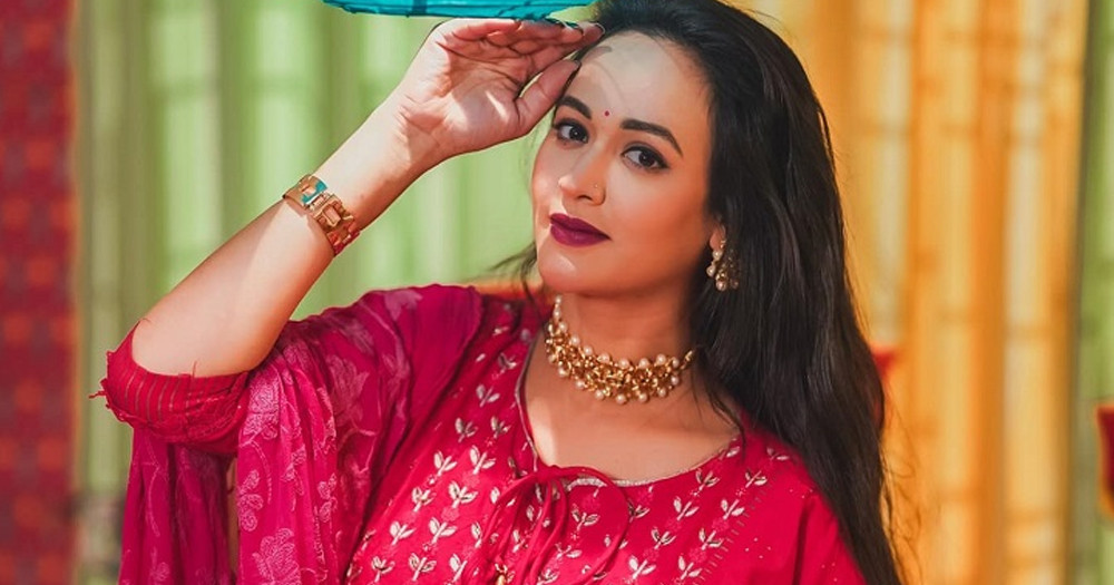 ‘ডাবল টাইমিং’ নিয়ে যা বললেন অহনা
