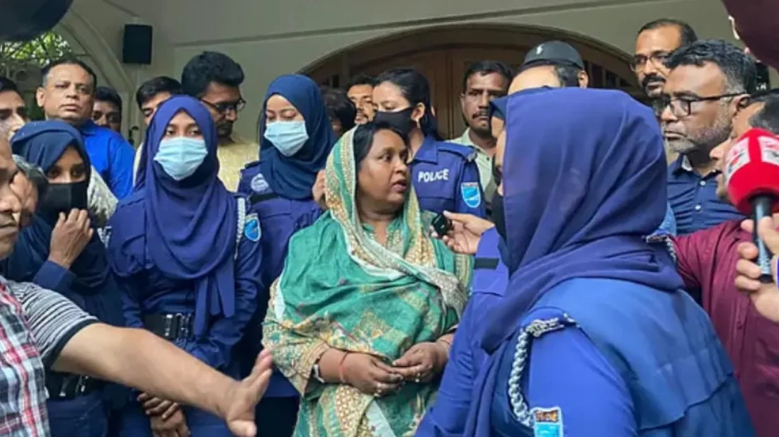 অবশেষে অভিযানের ৬ ঘণ্টা পর আইভী গ্রেপ্তার