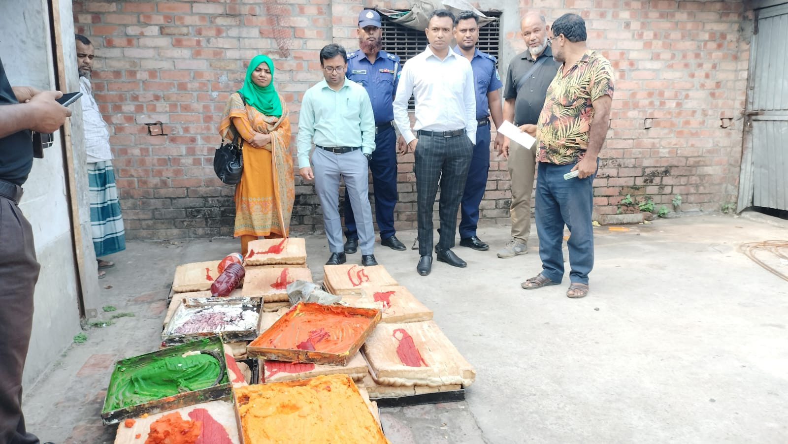 বগুড়ায় স্বর্ণা বেকারীকে জরিমানা ও সিলগালা