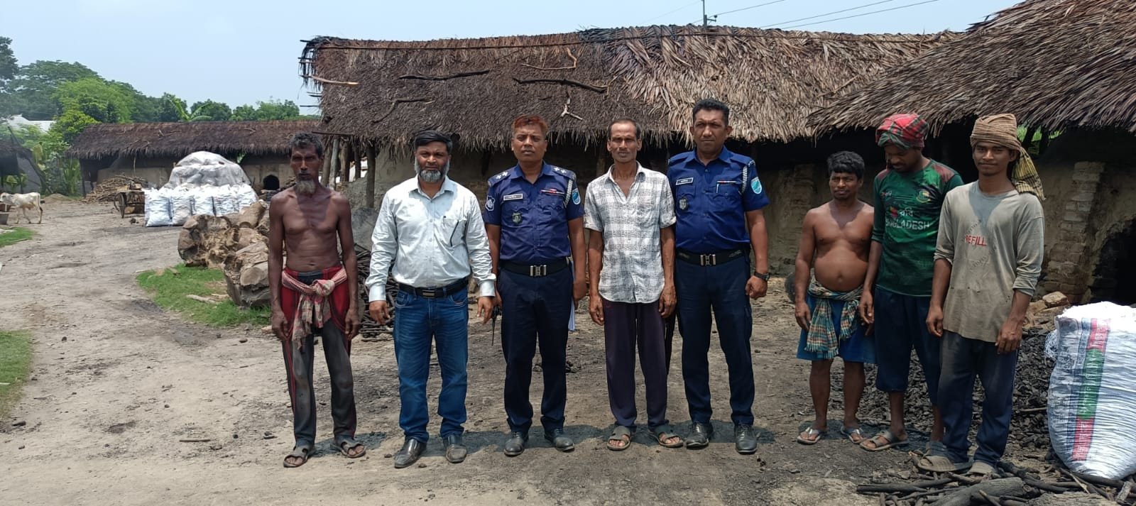 ফরিদপুরে কয়লার কারখানায় অভিযান, জরিমানা
