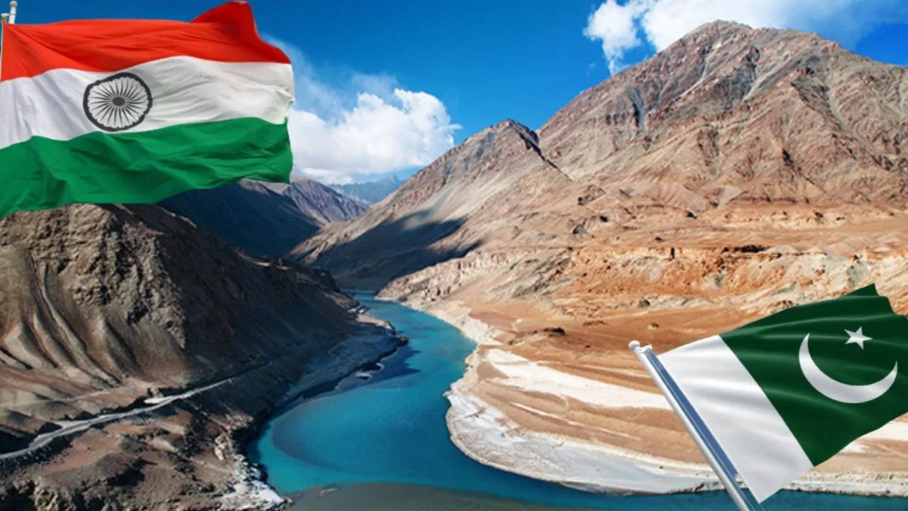সিন্ধু জল চুক্তি স্থগিতের পর প্রথমবার দিল্লির উদ্বেগ নিয়ে আলোচনায় আগ্রহ পাকিস্তানের