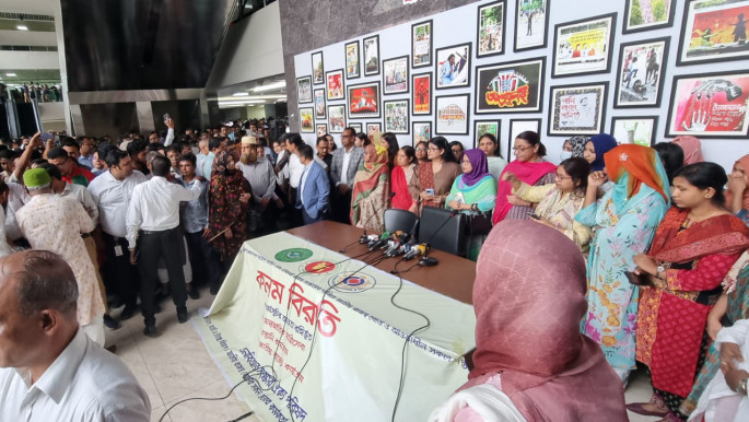 শুধু অর্থ উপদেষ্টার সঙ্গে বৈঠকে আগ্রহী নন এনবিআর কর্মকর্তারা; আন্দোলন চালিয়ে যাওয়ার ঘোষণা