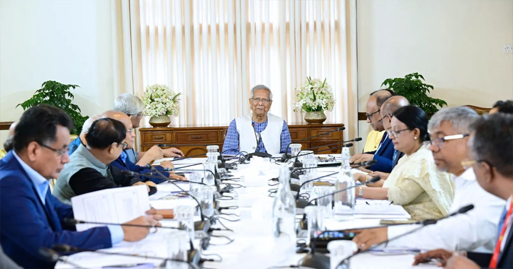 পাচারের অর্থ উদ্ধারের অগ্রগতি নিয়ে বৈঠক করলেন প্রধান উপদেষ্টা