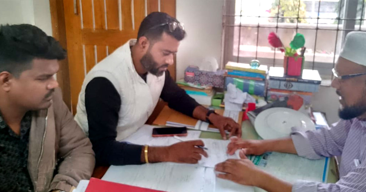গোপালগঞ্জে স্বতন্ত্র প্রার্থী হিসেবে মনোনয়ন ফরম কিনলেন এম এইচ খান মঞ্জু