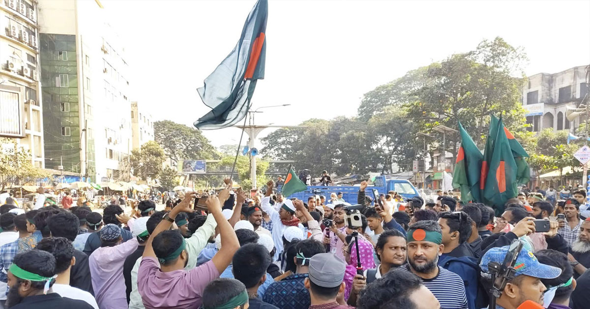 ‘আমরা সবাই হাদি হবো, যুগে যুগে লড়ে যাবো’