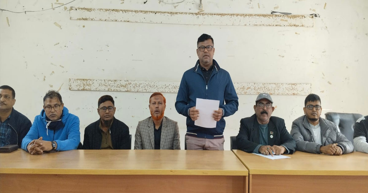 ঝিনাইদহে ব্যবসা প্রতিষ্ঠানে হামলা: যুবলীগ নেতার মালিকানা নিয়ে গুজব